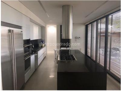 Casa de 5 alcobas en venta en Santa Ana Oriental, Bogotá, 600 m² · foto 9 de 16