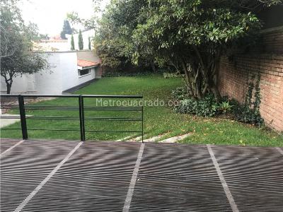 Casa de 5 alcobas en venta en Santa Ana Oriental, Bogotá, 800 m² · foto 2 de 12