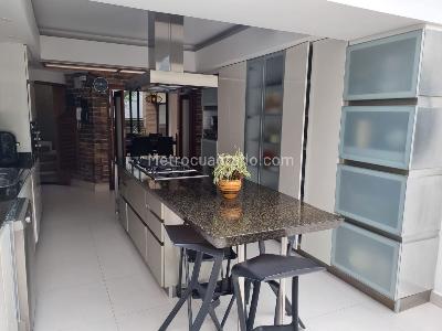 Casa de 5 alcobas en venta en Santa Ana Oriental, Bogotá, 700 m² · foto 10 de 20