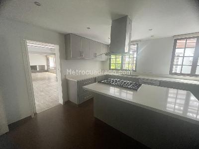 Casa de 5 alcobas en venta en Santa Ana Oriental Usaquen, Bogotá, 850 m² · foto 15 de 17