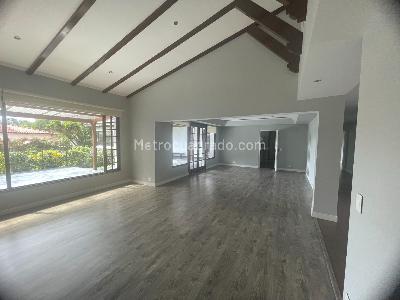 Casa de 5 alcobas en venta en Santa Ana Oriental Usaquen, Bogotá, 850 m² · foto 8 de 17
