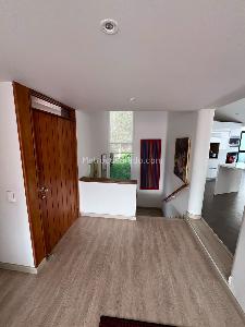 Casa de 5 alcobas en venta en Santa Ana Oriental, Bogotá, 550 m² · foto 2 de 17