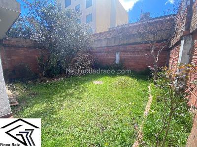 Casa de 3 alcobas en venta en El Batan, Bogotá, 300 m² · foto 16 de 20