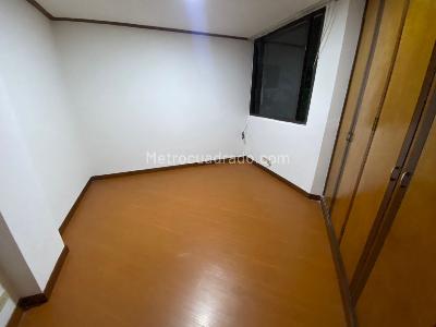 Apartamento de 1 alcoba en venta en Puente Largo, Bogotá, 40 m² · foto 14 de 16
