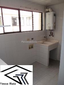 Apartamento en arriendo en Contador, Bogotá · foto 10 de 20