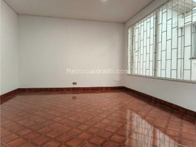Casa de 5 alcobas en venta en Norte, Bogotá, 207 m² · foto 11 de 20