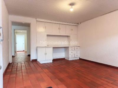 Casa de 5 alcobas en venta en Norte, Bogotá, 207 m² · foto 2 de 20