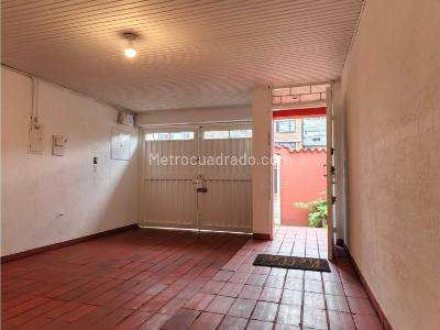 Casa de 5 alcobas en venta en Norte, Bogotá, 207 m² · foto 3 de 20