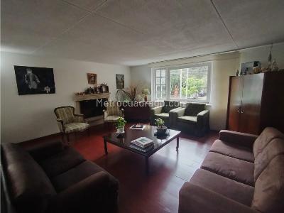 Casa de 5 alcobas en venta en Norte, Bogotá, 537 m² · foto 2 de 20