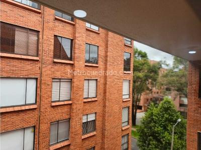 Apartamento de 1 alcoba en venta en Chico Norte, Bogotá, 41 m² · foto 6 de 14