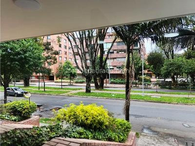 Apartamento de 1 alcoba en venta en Chico Norte, Bogotá, 41 m² · foto 13 de 14