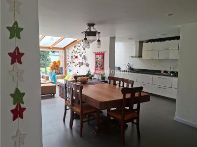 Casa de 3 alcobas en venta en Norte, Bogotá, 270 m² · foto 3 de 14