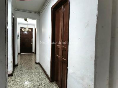 Casa de 5 alcobas en venta en Norte, Bogotá, 319 m² · foto 11 de 20