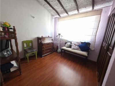Casa de 4 alcobas en venta en Norte, Bogotá, 250 m² · foto 8 de 16