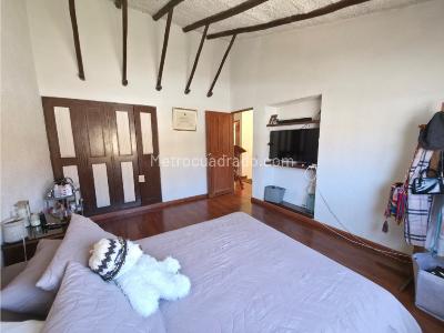 Casa de 4 alcobas en venta en Norte, Bogotá, 250 m² · foto 9 de 16