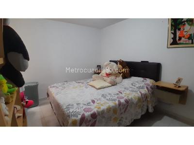 Casa de 5 alcobas en venta en Norte, Bogotá, 221 m² · foto 16 de 20