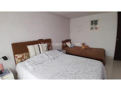 Casa de 5 alcobas en venta en Norte, Bogotá, 221 m² · foto 18 de 20