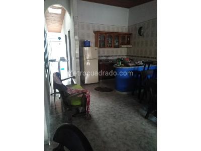 Casa de 2 alcobas en venta en Norte, Girardot, 98 m² · foto 2 de 10
