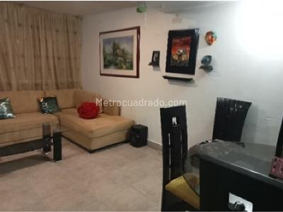 Casa de 5 alcobas en venta en Norte, Bogotá, 247 m² · foto 2 de 20