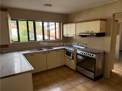 Apartamento de 3 alcobas en venta en Cerros De Niza, Bogotá, 146 m² · foto 4 de 20