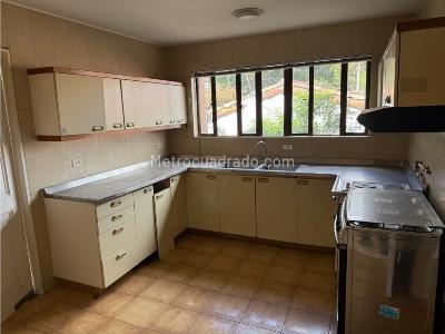 Apartamento de 3 alcobas en venta en Cerros De Niza, Bogotá, 146 m² · foto 5 de 20