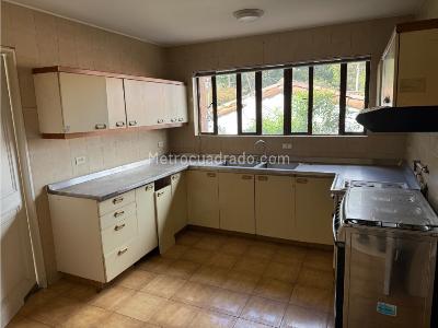 Apartamento de 3 alcobas en venta en Cerros De Niza, Bogotá, 146 m² · foto 6 de 20