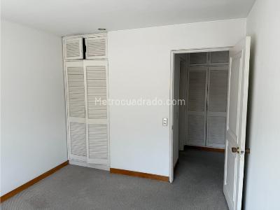 Apartamento de 3 alcobas en venta en Cerros De Niza, Bogotá, 146 m² · foto 8 de 20
