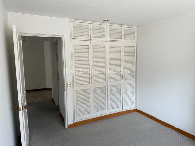 Apartamento de 3 alcobas en venta en Cerros De Niza, Bogotá, 146 m² · foto 12 de 20