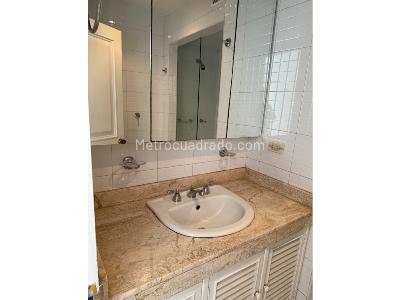 Apartamento de 3 alcobas en venta en Cerros De Niza, Bogotá, 146 m² · foto 18 de 20