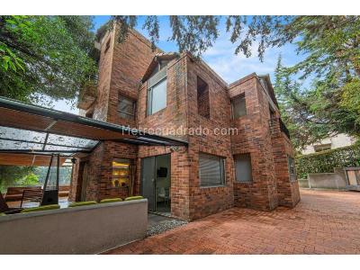 Casa de 4 alcobas en venta en Norte, Bogotá, 737 m² · foto 2 de 20