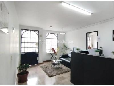 Casa de 5 alcobas en venta en Norte, Bogotá, 423 m² · foto 13 de 20