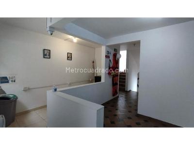Casa de 5 alcobas en venta en Norte, Bogotá, 423 m² · foto 16 de 20