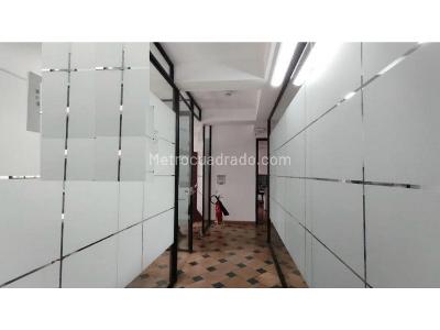 Casa de 5 alcobas en venta en Norte, Bogotá, 423 m² · foto 2 de 20