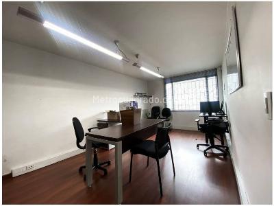 Casa de 5 alcobas en venta en Norte, Bogotá, 255 m² · foto 10 de 18