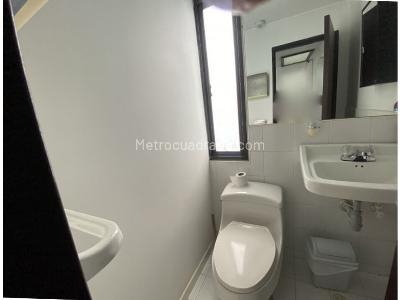 Casa de 5 alcobas en venta en Norte, Bogotá, 255 m² · foto 14 de 18