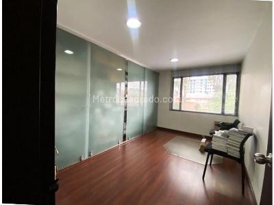 Casa de 5 alcobas en venta en Norte, Bogotá, 255 m² · foto 7 de 18
