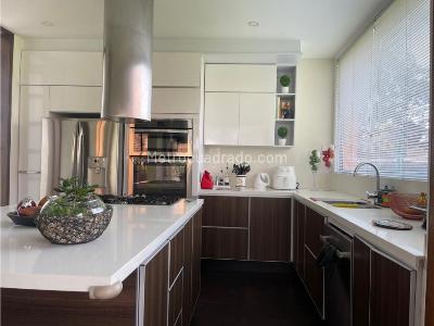 Casa de 3 alcobas en venta en Norte, Bogotá, 379 m² · foto 12 de 20
