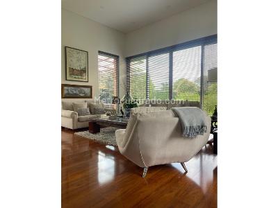 Casa de 3 alcobas en venta en Norte, Bogotá, 379 m² · foto 3 de 20