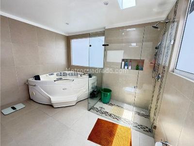 Casa de 3 alcobas en venta en Norte, Cajicá, 300 m² · foto 15 de 20