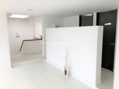 Casa de 5 alcobas en venta en Norte, Bogotá, 290 m² · foto 11 de 20