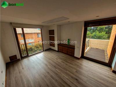 Casa de 4 alcobas en venta en Norte, Bogotá, 470 m² · foto 10 de 16