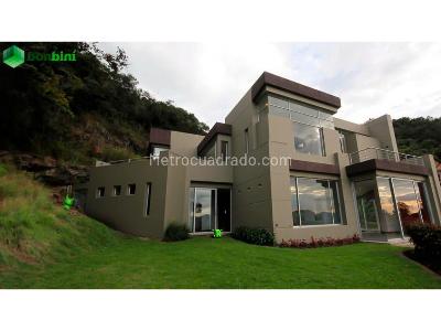 Casa de 3 alcobas en venta en Norte, Bogotá, 525 m² · foto 3 de 13