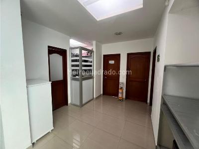 Casa de 5 alcobas en venta en Centro, Bogotá, 430 m² · foto 8 de 20