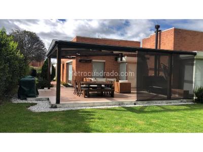 Casa de 4 alcobas en venta en Norte, Bogotá, 330 m² · foto 18 de 20