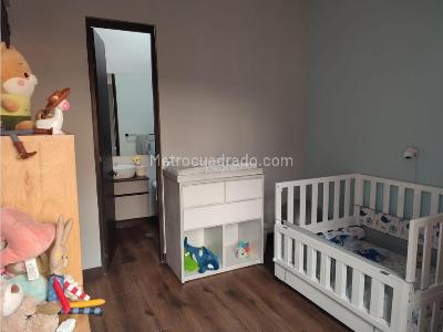 Casa de 5 alcobas en venta en Norte, Bogotá, 440 m² · foto 12 de 18