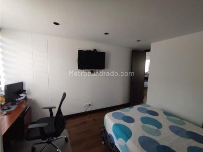 Casa de 5 alcobas en venta en Norte, Bogotá, 440 m² · foto 13 de 18