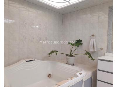 Casa de 3 alcobas en venta en Norte, Bogotá, 534 m² · foto 12 de 15
