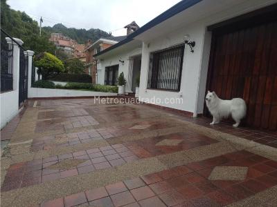 Casa de 3 alcobas en venta en Norte, Bogotá, 534 m² · foto 3 de 15