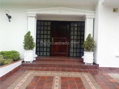 Casa de 3 alcobas en venta en Norte, Bogotá, 534 m² · foto 4 de 15