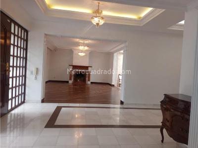 Casa de 3 alcobas en venta en Norte, Bogotá, 534 m² · foto 6 de 15